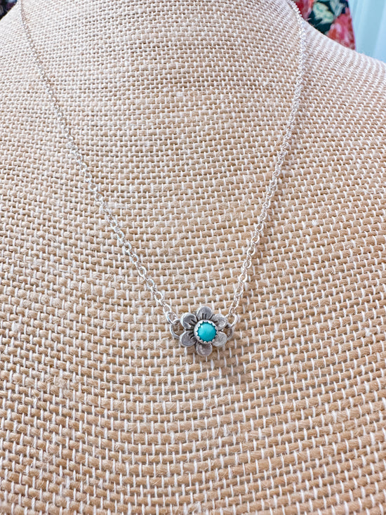 Kingman Turquoise Daisy Sterling Silver Necklace
