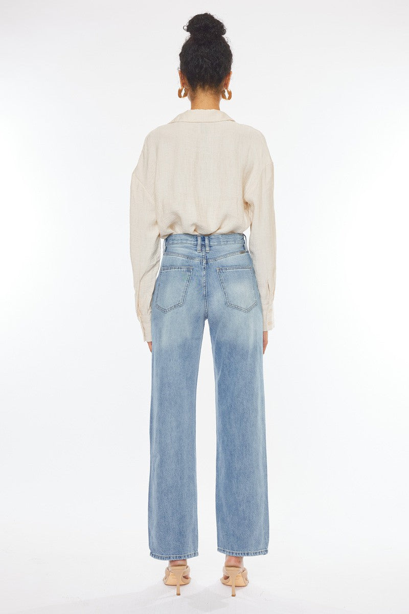Load image into Gallery viewer, Naomi Ultra 90s Distressed Light Relaxed Straight Denim
