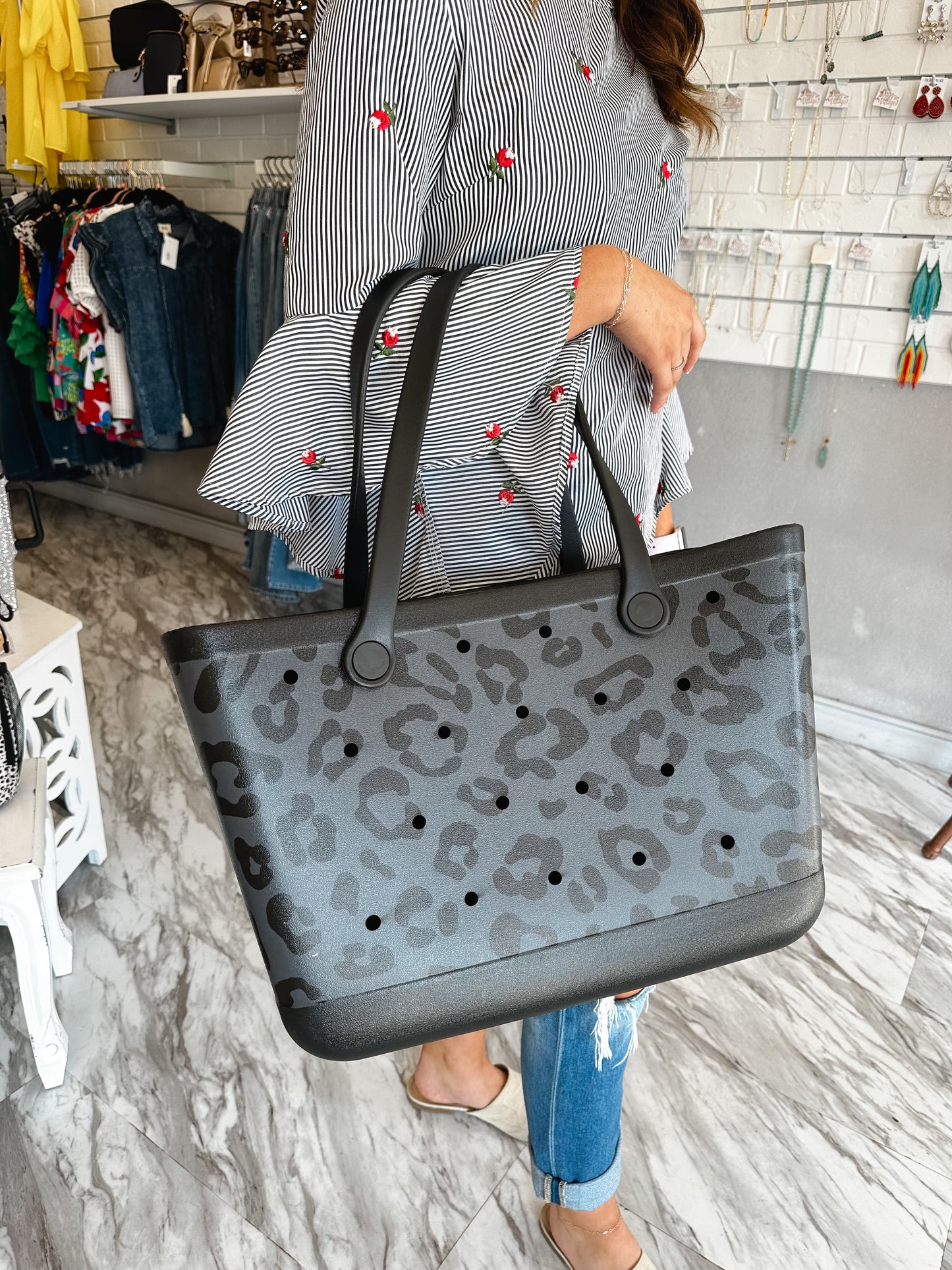 Load image into Gallery viewer, Ultimate Multi-Purpose Tote in Black Leopard
