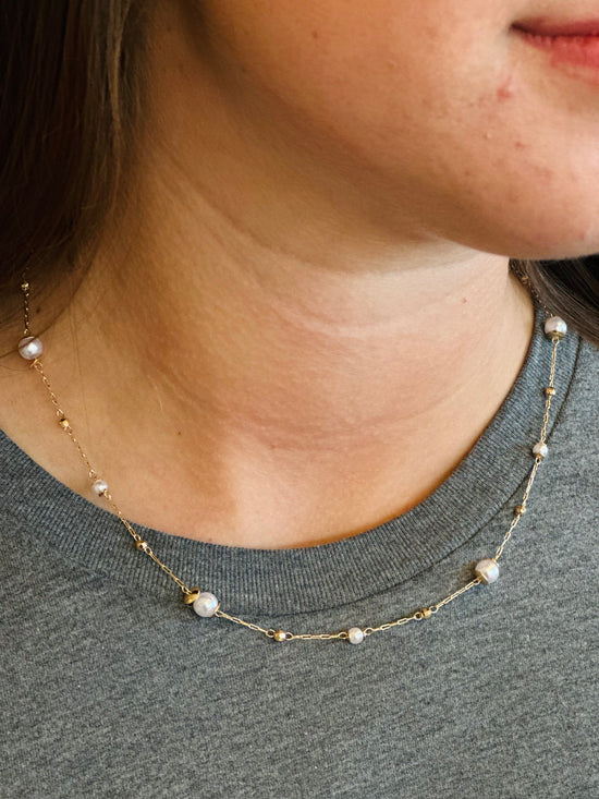 Pearl & Crystal Dainty Pearl Necklace