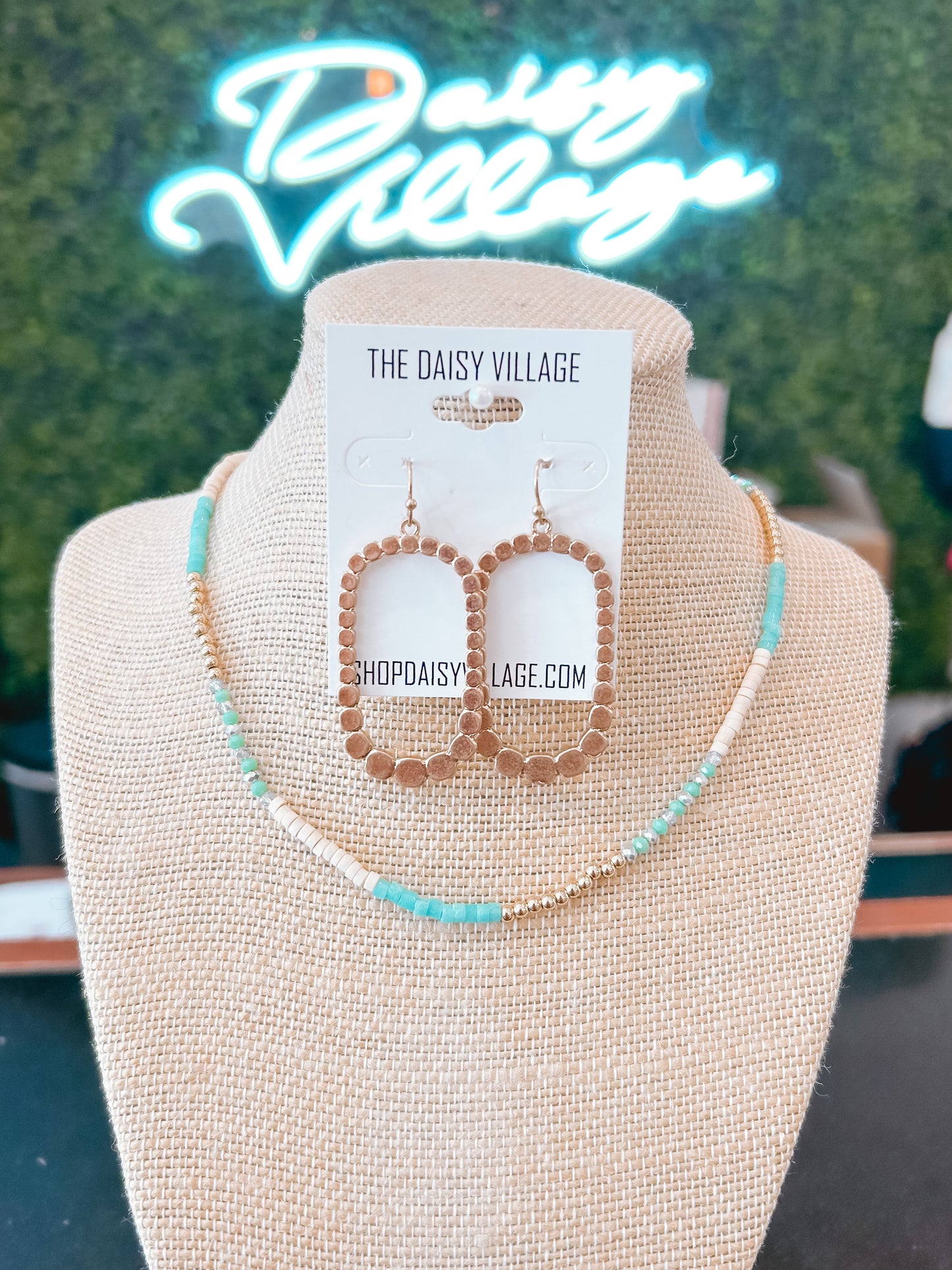 Two Tone Beaded Chocker Necklace