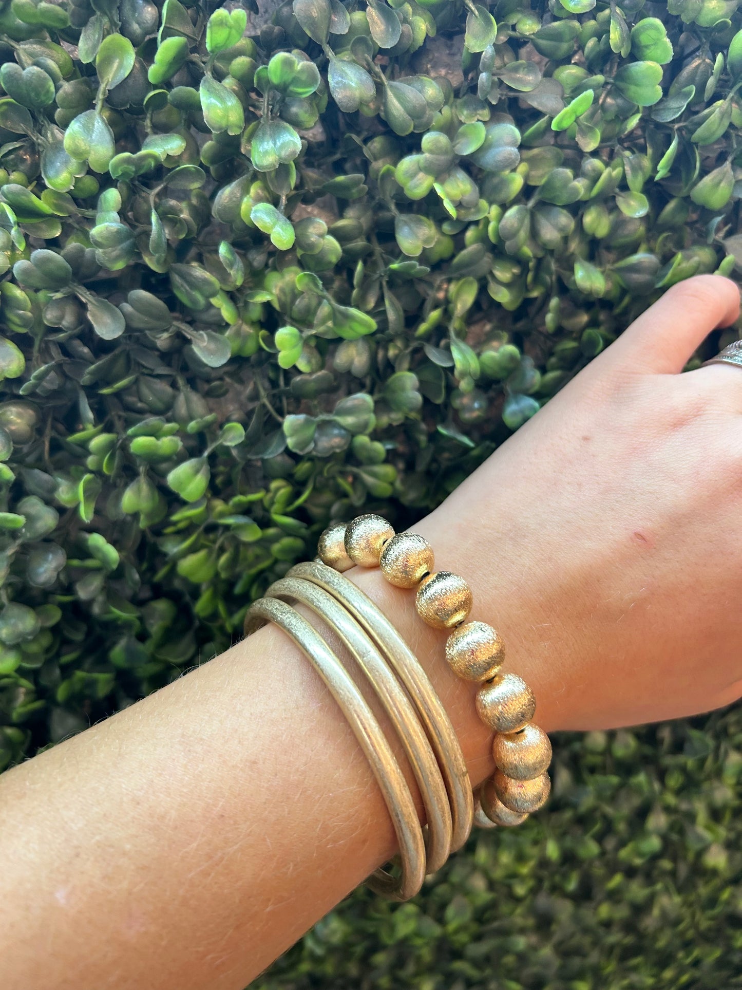 12mm Classic Metal Ball Stretch Bracelet