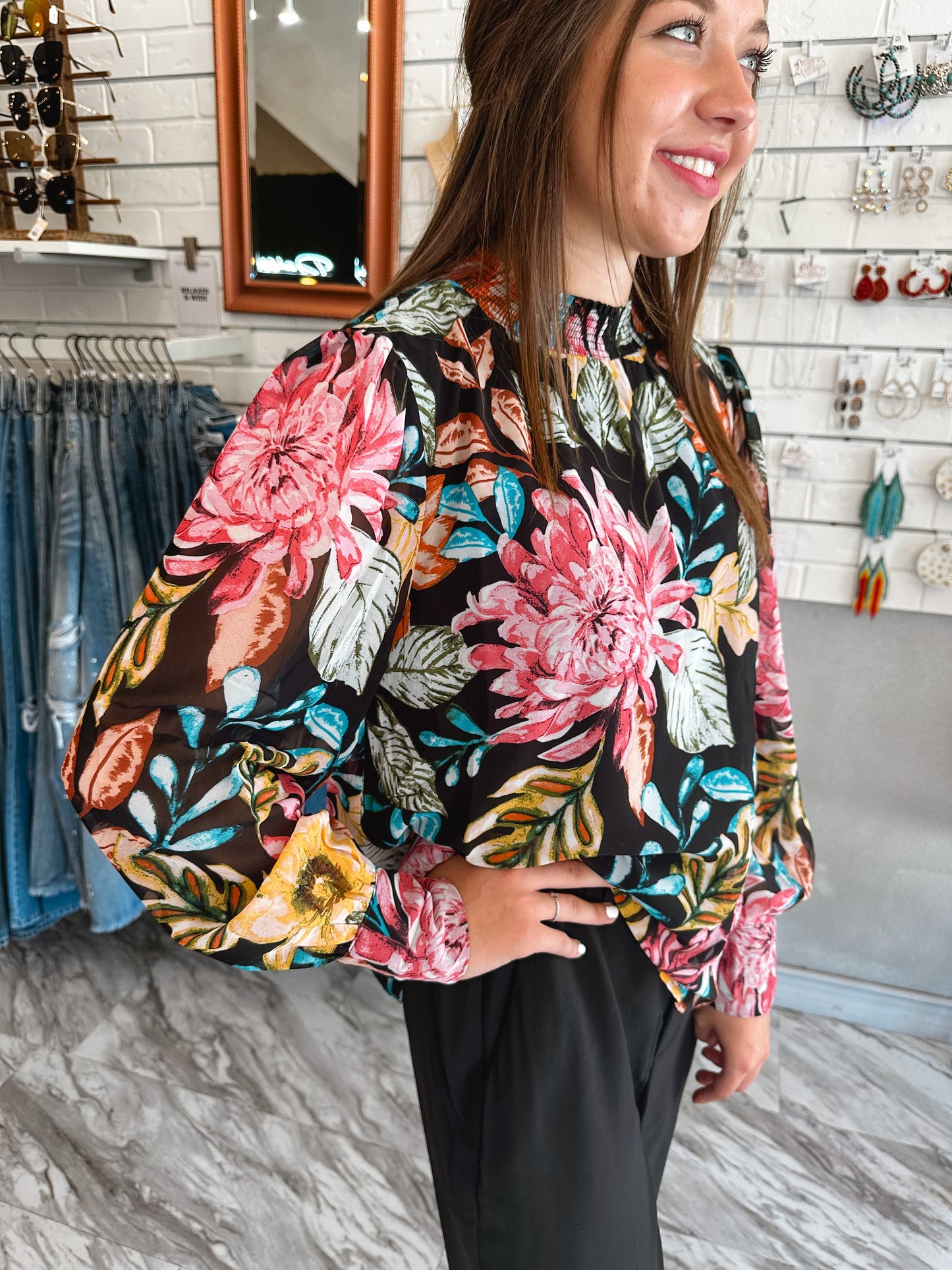 Load image into Gallery viewer, Breeze By Sheer Sleeve Floral Black Top
